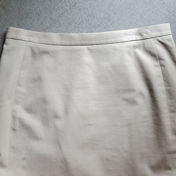 Ann Taylor stretch pencil skirt - Picture 5 of 5